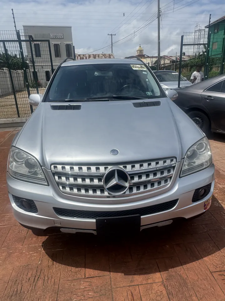 2006 Mercedes-Benz ML350, Silver