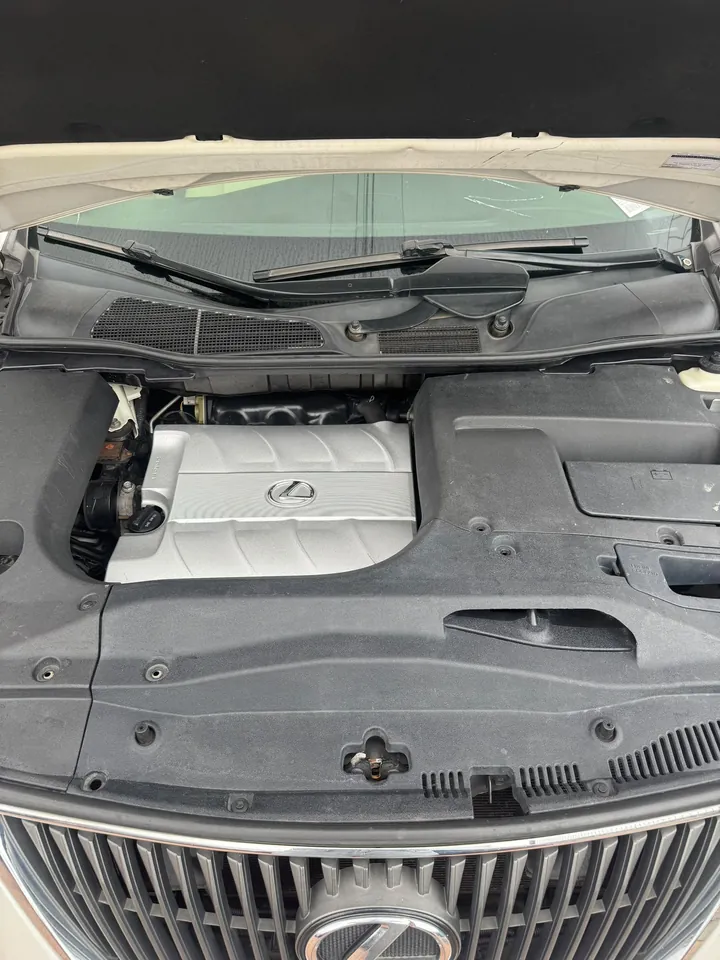 2010 Lexus RX350, white, engine, photo 11 of 11
