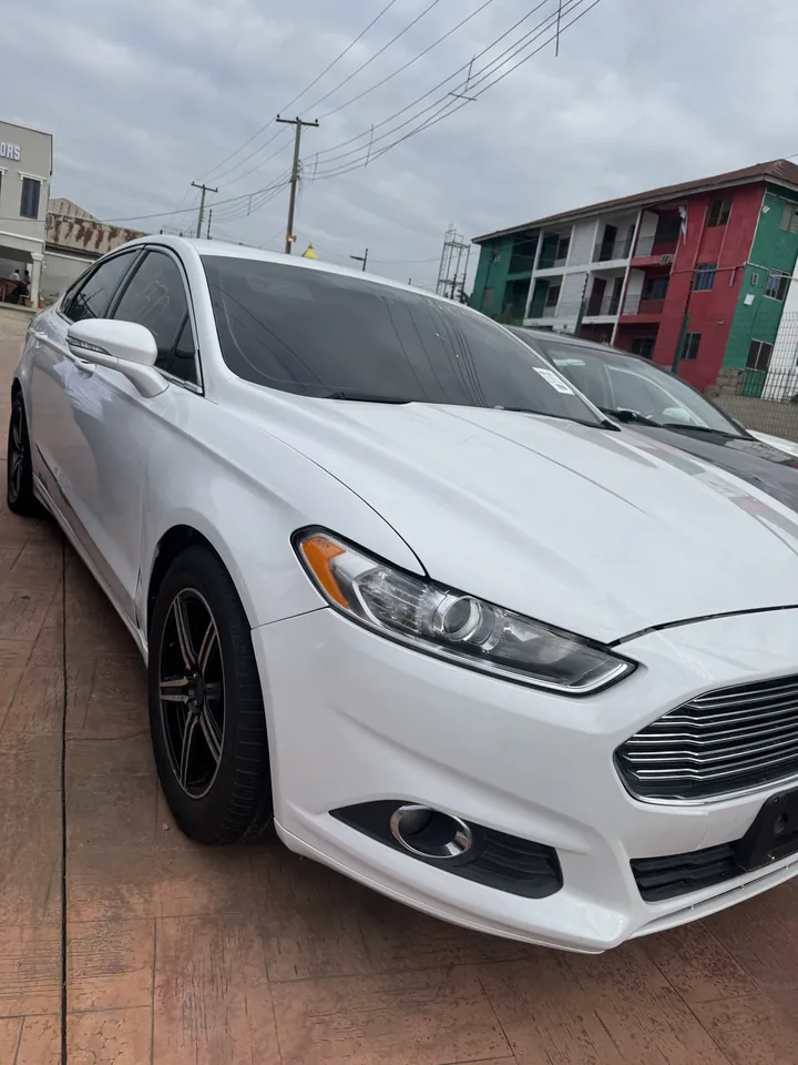 2013 Ford Fusion Titanium, White