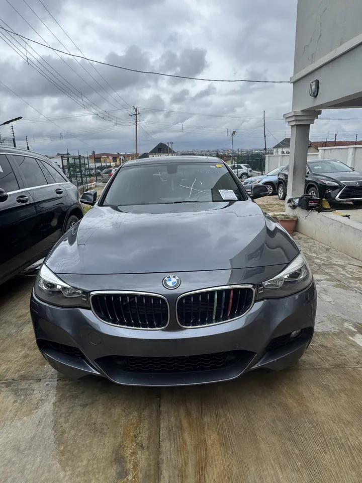 2015 BMW 328i Gran Turismo xDrive, ash (dark grey), front, photo 1 of 8