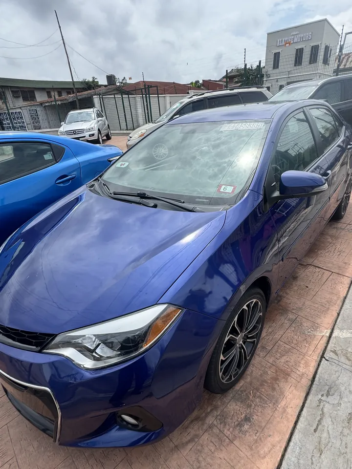 2015 Toyota Corolla S, Blue