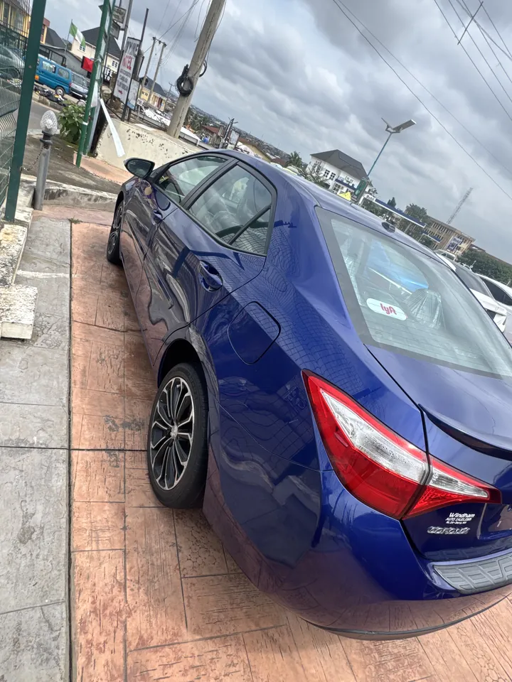 Toyota Corolla S, 2015, blue, rear 3/4, photo 5 of 9
