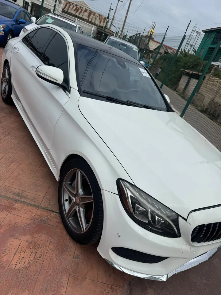 2016 Mercedes-Benz C300 4MATIC, White