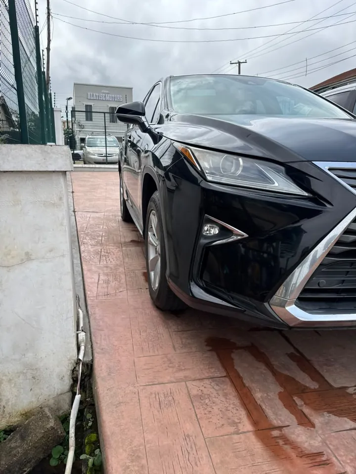 Lexus RX350, 2017, black, front 3/4 (other side), photo 4 of 14