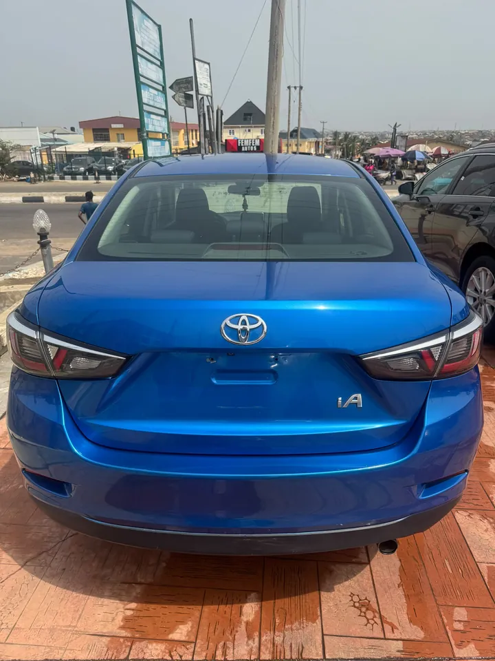 2018 Toyota Yaris iA, blue, rear, photo 4 of 8